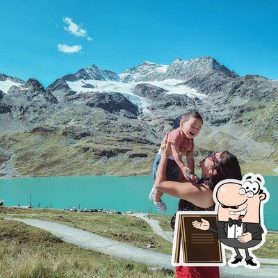 Goditi la vista dagli esterni di Bernina
