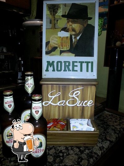 La Suce serve un'ampia selezione di birre