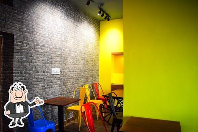 Check out how Cafe 68 looks inside
