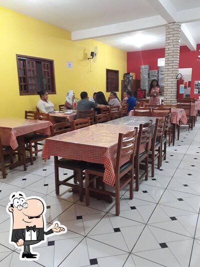 O interior do Império da Pizza