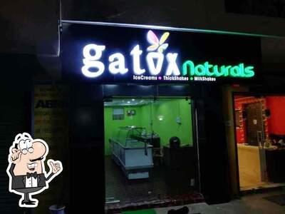 Take a seat at one of the tables at Gatox Naturals