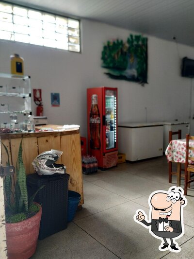 Veja imagens do interior do Comida Caseira Bom Gosto