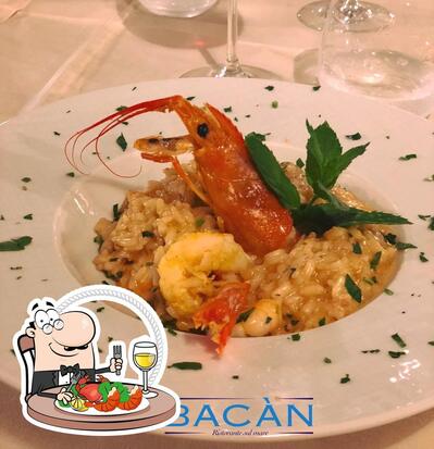 I clienti di Bacan Ristorante Sul Mare possono avere diversi pasti di mare