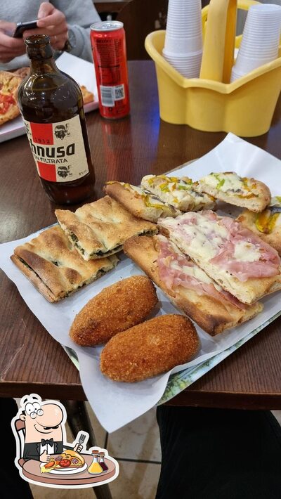 Ordina tra le svariate varianti di pizza