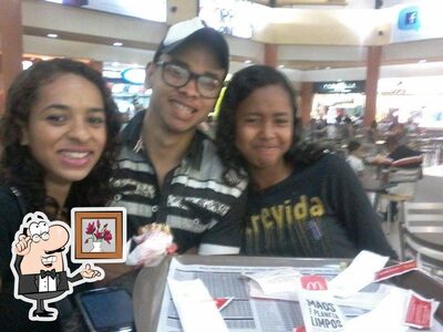 Veja imagens do interior do McDonald's