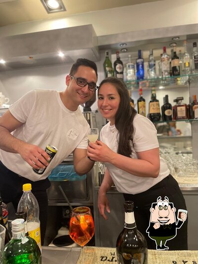 Puoi ordinare un drink dal menu