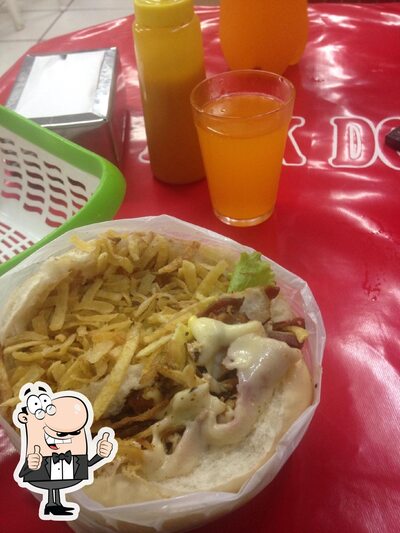Desfrute de uma bebida no Pop Dog Lanches