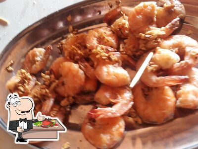 Experimente frutos do mar no Savanas Bar