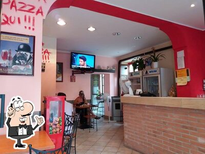 Siediti a un tavolo di Bar Stella Gallarate