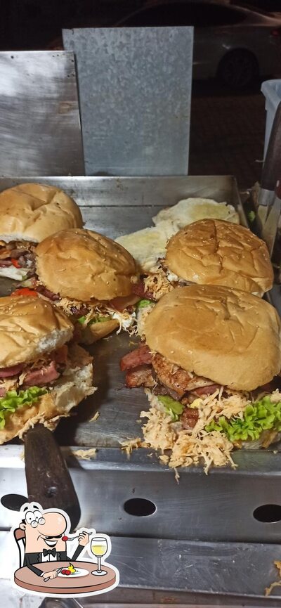 Platos en Naldo lanches