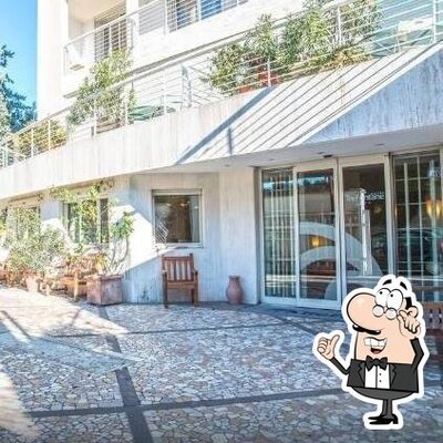 Dai un'occhiata agli interni di Caffè Tre Fontane