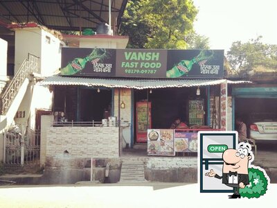 The exterior of Famous Vansh Fast Food