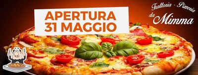 Prova una pizza al ristorante Trattoria Pizzeria da Mimma Ricadi