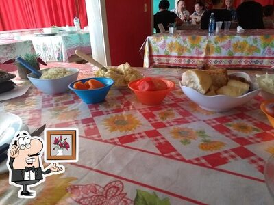 Sente em uma das mesas no Restaurante Arnhold