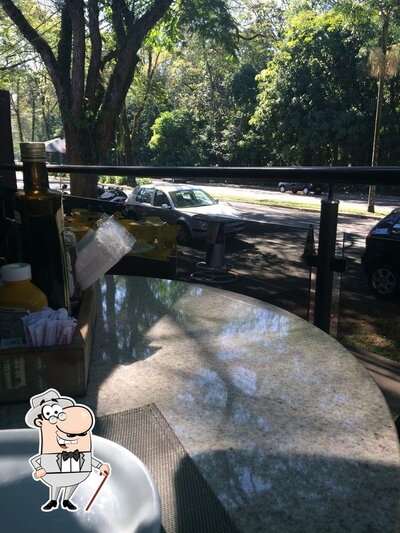 O exterior do Madeira Grill