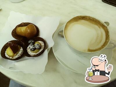 Prenditi qualcosa da bere alla self-service Il Cigno Caffè Pasticceria