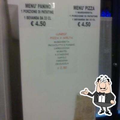 Siediti a un tavolo di Pizzeria doppiozero Bisceglie