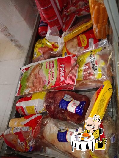 Platos en Mercadinho e distribuidora do Robson