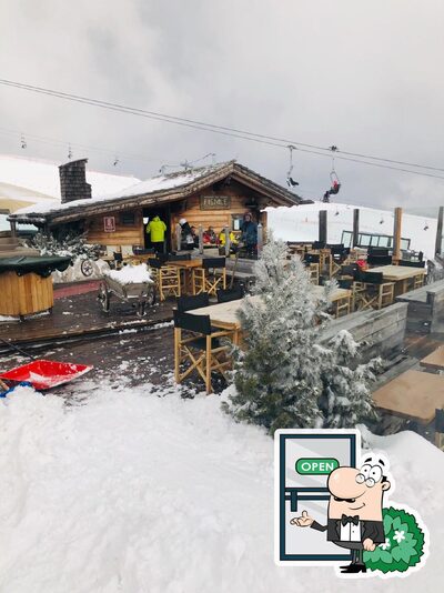 Gli esterni di Rifugio Fienile Monte