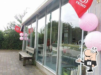 Découvrez l'intérieur de Cam Van Grill & Café