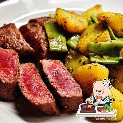 Escolha pratos de carne do menu