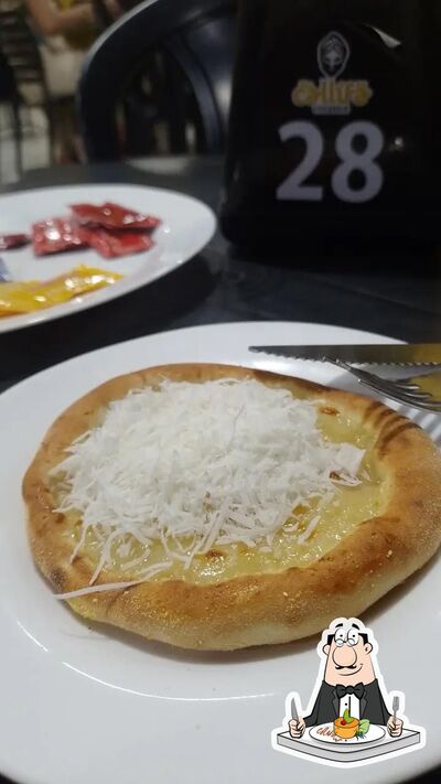Comida em Don Callifa Esfiharia