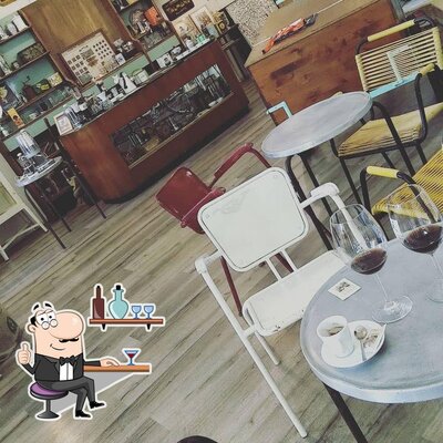 Dai un'occhiata agli interni di Cardus
