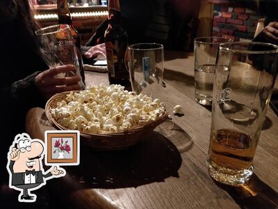 Dai un'occhiata agli interni di Rock bar, gostinstvo in storitve Miha Zdešar s.p