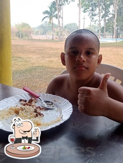 Comida em Clube do Jorjão