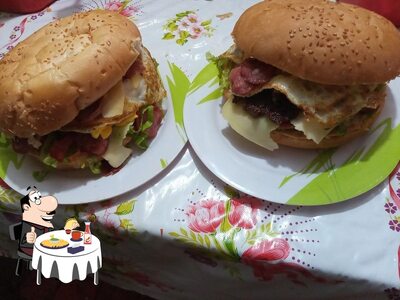 Peça um hambúrguer no Alemão lanches