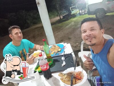 Você pode desfrutar de uma bebida do menu