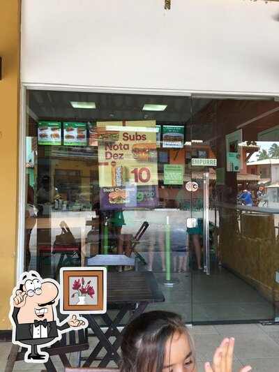 Veja imagens do interior do Subway