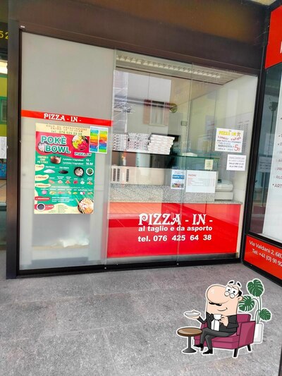 Dai un'occhiata agli interni di Pizza-in