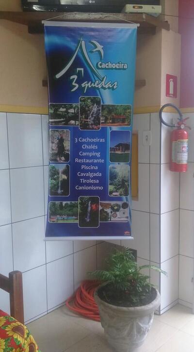 A publicidade mostra informações sobre o Bells Bar