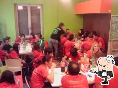 Dai un'occhiata agli interni di Pizza Si Alba