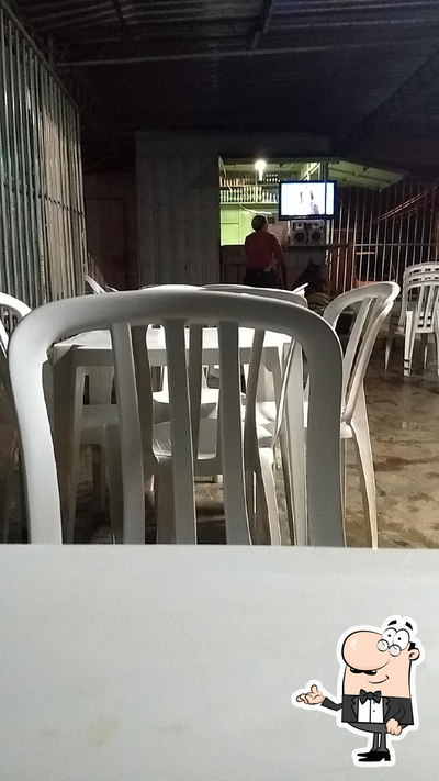 O interior do Neguin Lanches