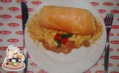 Consiga um hambúrguer no Big Bife\Fruta pão