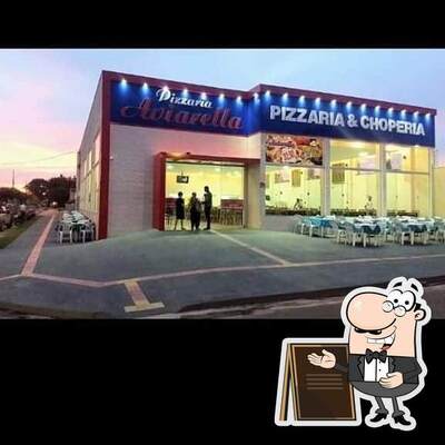 O exterior do Pizzaria Aviarella