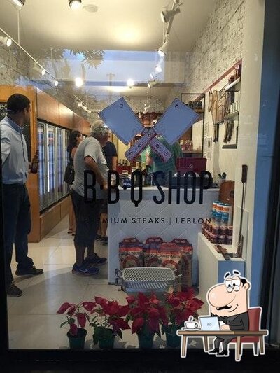O interior do BBQ Shop