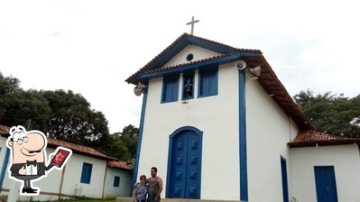 Descubra a parte externa do Restaurante da Cristina