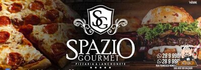 Escolha diferentes variedades de pizza