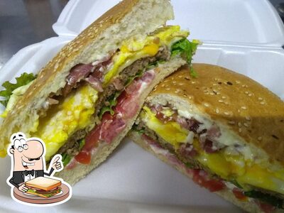 Escolha um sanduíche para o almoço ou jantar