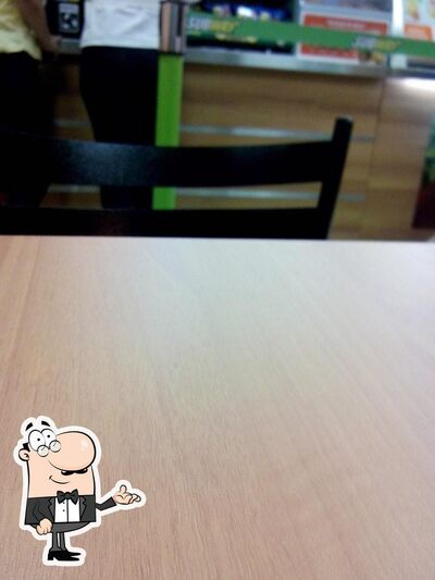 Veja imagens do interior do Subway