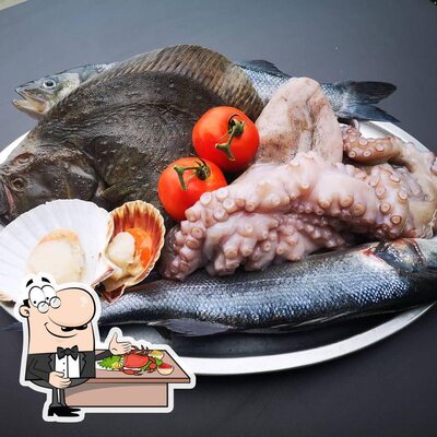 Goditi i sapori della cucina di mare al ristorante Sorrentino Tenda Rossa Trattoria Di Mare