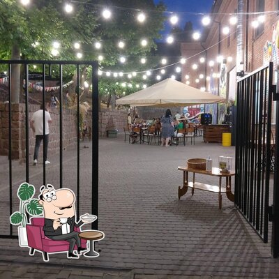 Découvrez l'intérieur de mir 2.0. Атмосфера мистецттва та розвитку