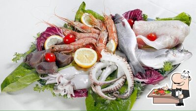 Les visiteurs de La Rinascente peuvent prendre différents repas à base de fruits de mer