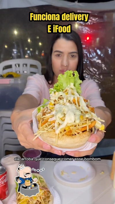 Comida em Titanic Lanches