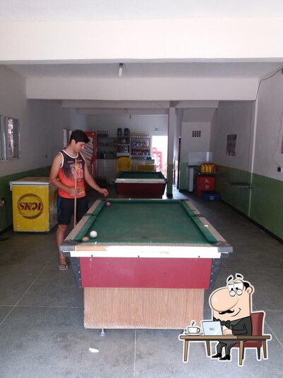 O interior do Bar Do Clovis