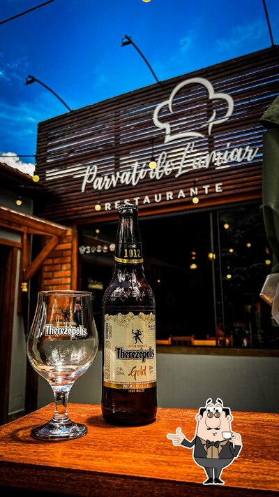 Experimente diferentes drinques servidos no Restaurante Parvati de Lumiar