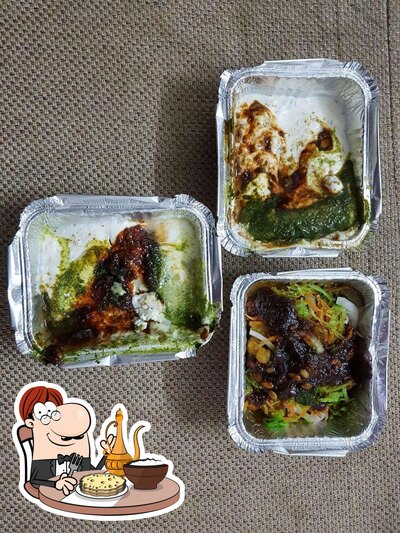 Food at Amritsari Kulcha